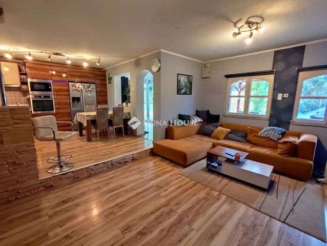 Eladó családi ház, Budakeszin 109 M Ft, 5 szobás