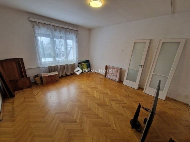 Eladó családi ház, Baján 48 M Ft, 4 szobás