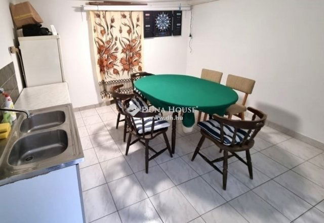 Eladó családi ház, Budapesten, XV. kerületben 89.7 M Ft
