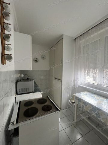 Kiadó panellakás, albérlet, Tatabányán 170 E Ft / hó, 2 szobás