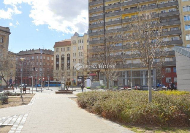 Eladó téglalakás, Budapesten, VIII. kerületben 172.2 M Ft