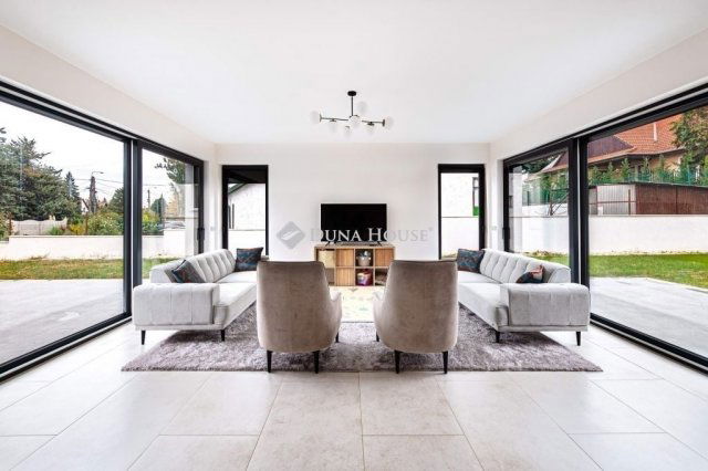 Eladó családi ház, Leányfaluban 164.9 M Ft, 4 szobás