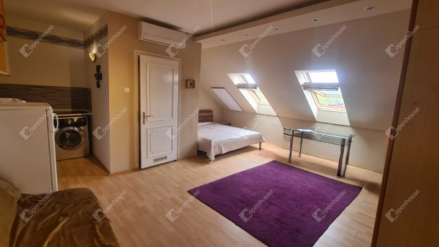 Eladó téglalakás, Győrött 29.9 M Ft, 1 szobás