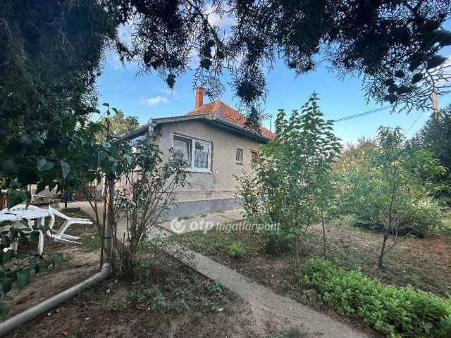Eladó családi ház, Zsákán 13.4 M Ft, 2+1 szobás