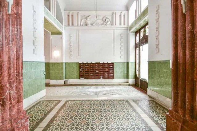 Eladó téglalakás, Budapesten, VI. kerületben, Hajós utcában