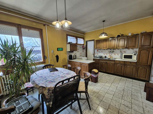 Eladó családi ház, Szigetváron 50 M Ft, 4 szobás