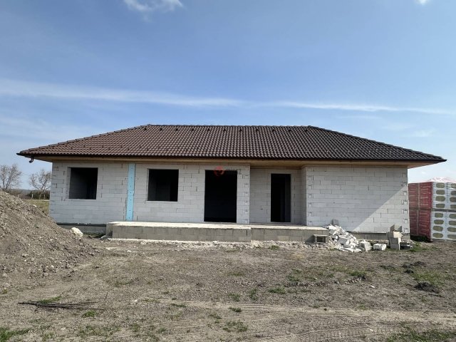 Eladó ikerház, Iszkaszentgyörgyön 79.9 M Ft, 4 szobás