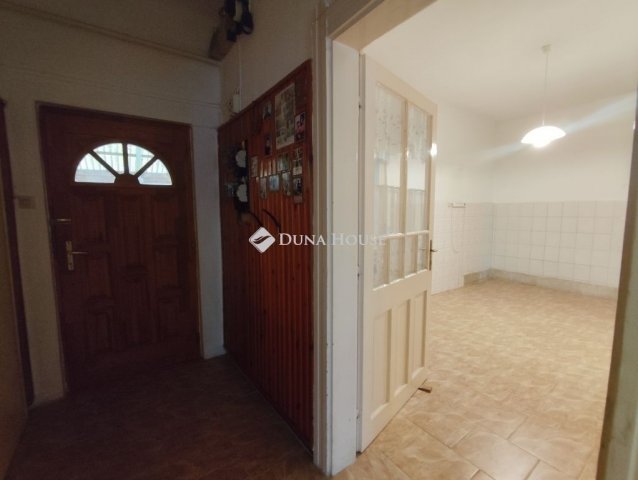 Eladó családi ház, Budapesten, XVIII. kerületben 69.9 M Ft