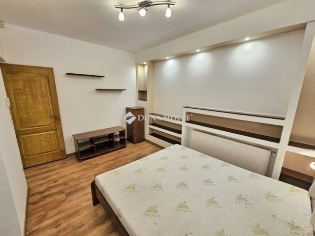 Eladó családi ház, Üllőn 109.8 M Ft, 4 szobás