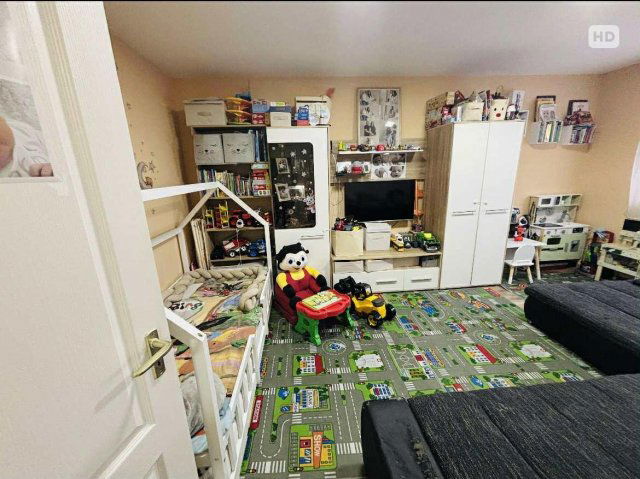 Eladó panellakás, Komáromban 51.9 M Ft, 2 szobás