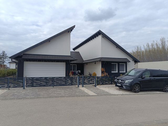 Eladó családi ház, Dunaharasztin 250 M Ft, 5 szobás