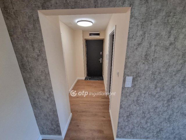 Eladó panellakás, Budapesten, III. kerületben 93 M Ft, 3 szobás