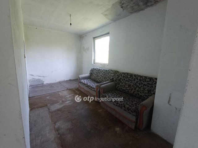 Eladó családi ház, Tiszavasváriban 7.9 M Ft, 3 szobás