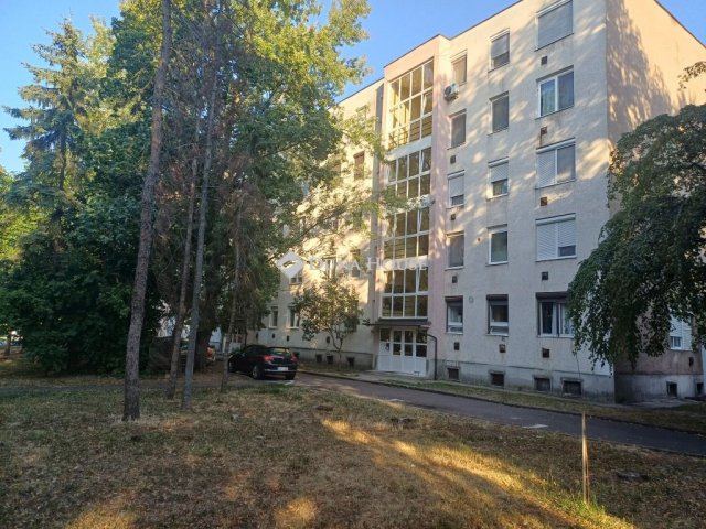 Eladó téglalakás, Miskolcon, Könyves Kálmán utcában 17.5 M Ft
