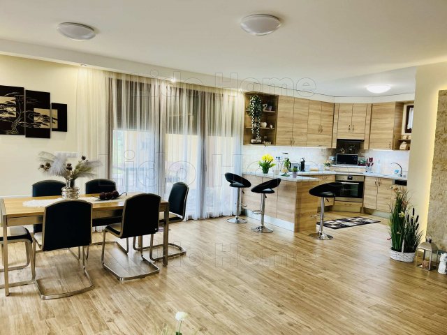 Eladó családi ház, Márkón 145 M Ft, 4 szobás