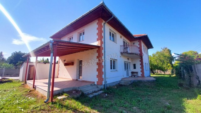 Eladó családi ház, Zamárdiban, Lázár Vilmos utcában 169 M Ft