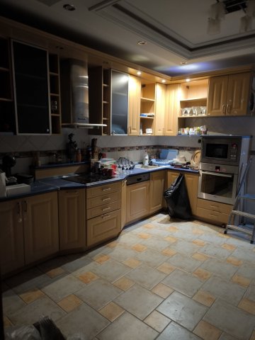 Eladó családi ház, Jászberényben 97.7 M Ft, 4 szobás