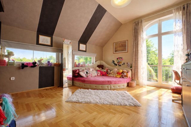 Eladó családi ház, Szentendrén 229 M Ft, 4+2 szobás