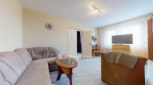 Eladó panellakás, Miskolcon 29.99 M Ft, 1+2 szobás