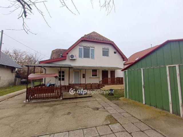 Eladó téglalakás, Szigethalmon 85 M Ft, 2+2 szobás