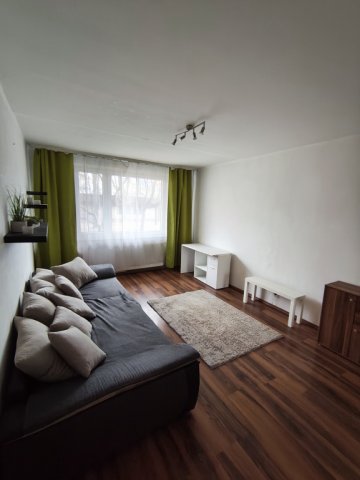 Eladó téglalakás, Budapesten, XV. kerületben, Sárfű utcában