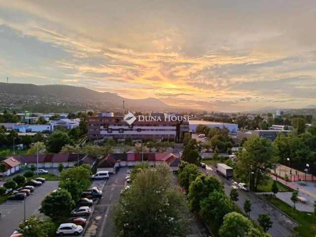 Eladó panellakás, Budapesten, III. kerületben 69.9 M Ft, 2 szobás