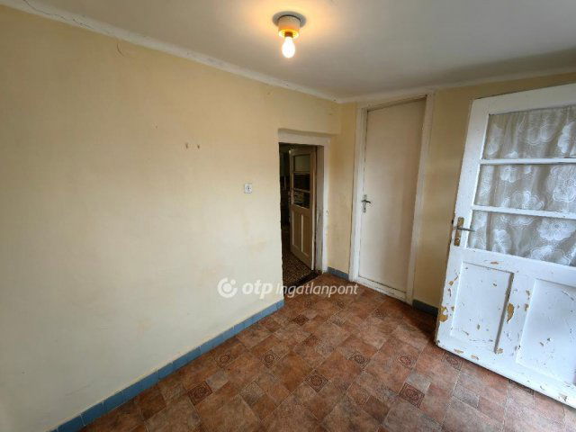 Eladó családi ház, Kunhegyesen 9 M Ft, 2+1 szobás