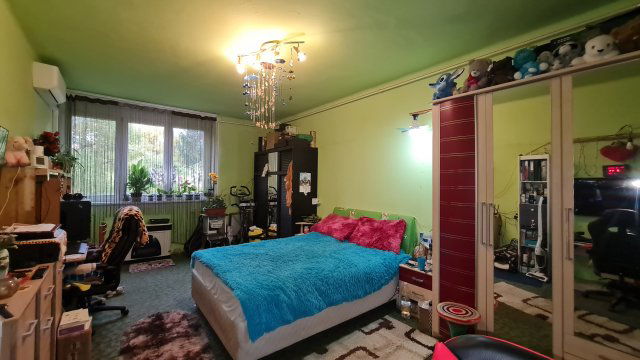 Eladó téglalakás, Dunaújvárosban, Kőris utcában 16.9 M Ft