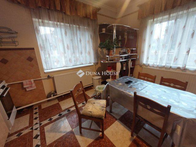 Eladó családi ház, Rádon 82 M Ft, 3 szobás