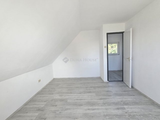 Eladó nyaraló, Harkányban 34.9 M Ft, 4 szobás