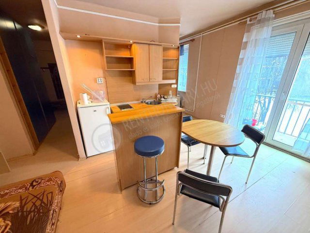 Kiadó téglalakás, albérlet, XIV. kerületben, Padlizsán utcában