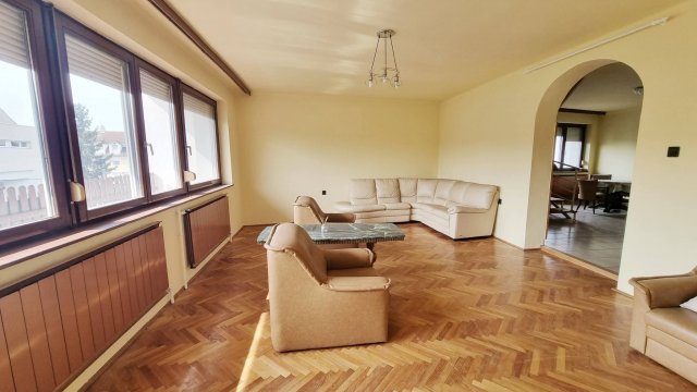 Eladó téglalakás, Nyíregyházán 64.9 M Ft, 4 szobás