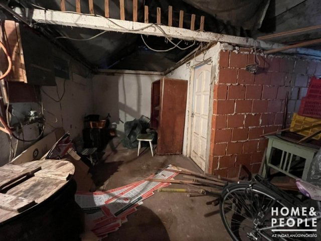 Eladó családi ház, Szegeden 38.9 M Ft, 5 szobás