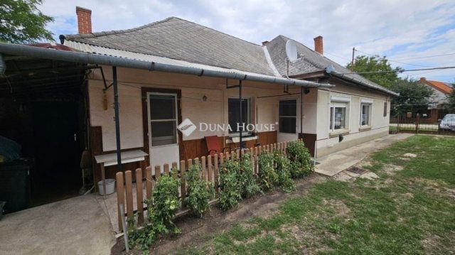 Eladó családi ház, Mezőszentgyörgyön 44.99 M Ft, 3 szobás