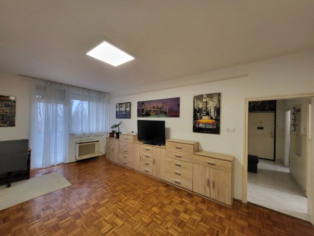 Eladó téglalakás, Győrött 47.4 M Ft, 2 szobás