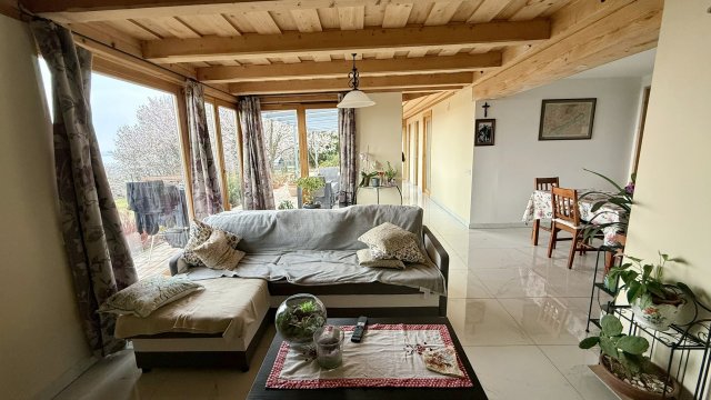 Eladó családi ház, Lovason 230 M Ft, 5 szobás