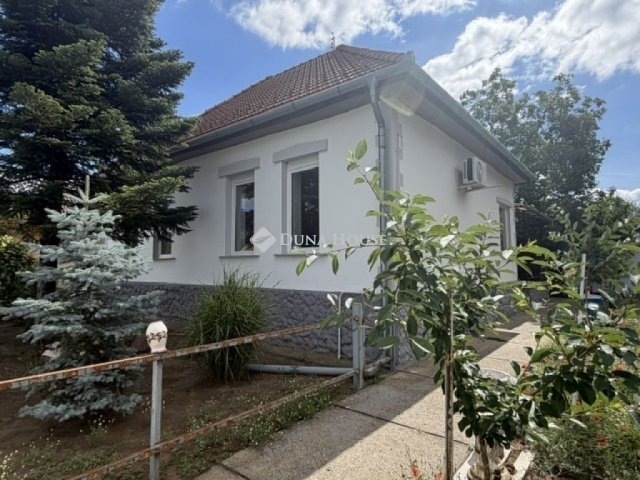 Eladó családi ház, Üllőn 89.9 M Ft, 2 szobás