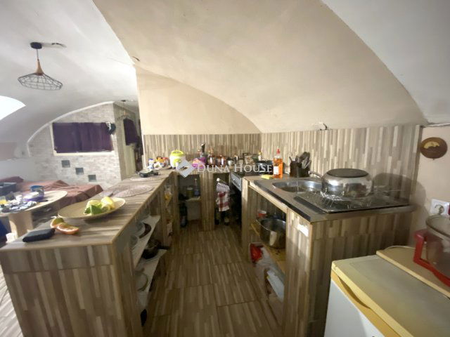 Eladó téglalakás, Budapesten, VII. kerületben 35 M Ft, 3 szobás