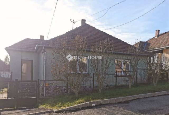 Eladó családi ház, Sátoraljaújhelyen 29.99 M Ft, 4 szobás