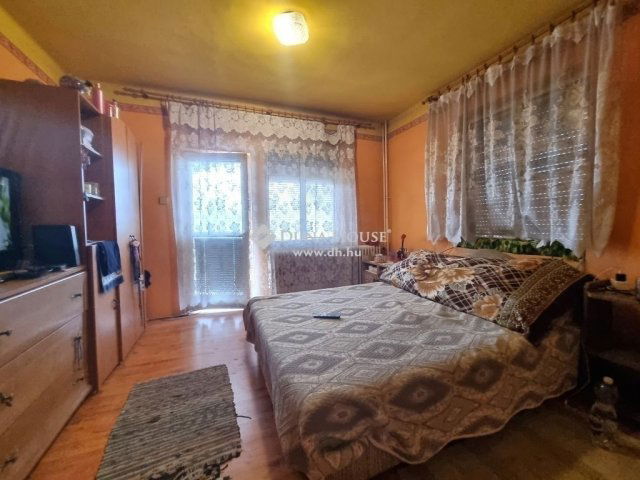 Eladó családi ház, Tápiószecsőn 54.9 M Ft, 3 szobás
