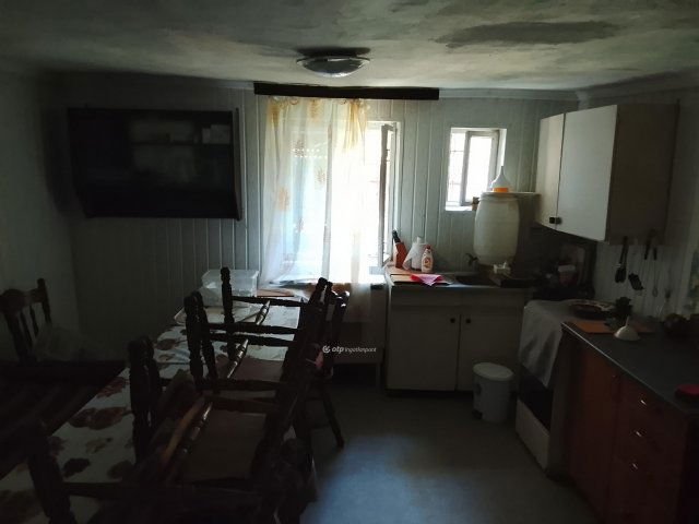 Eladó családi ház, Miskolcon 12 M Ft, 1 szobás