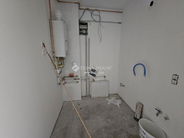 Eladó családi ház, Szentendrén 215 M Ft, 5 szobás