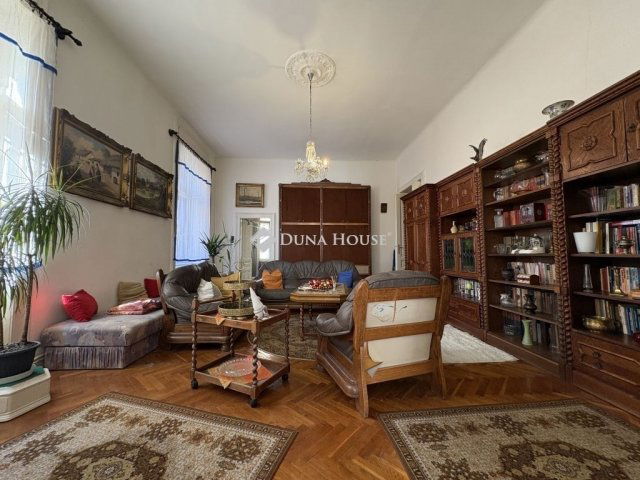 Eladó téglalakás, Győrött 89.9 M Ft, 3 szobás