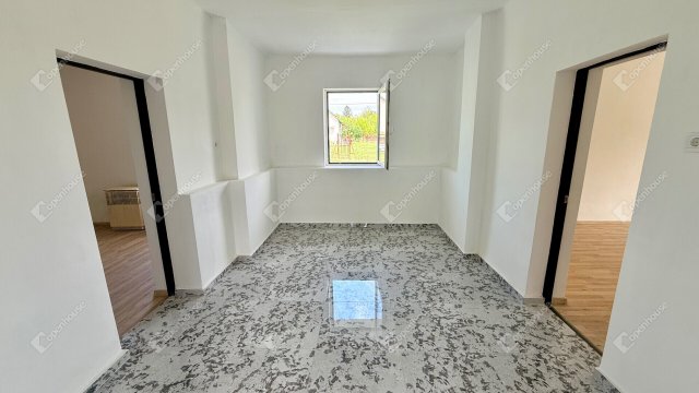 Eladó családi ház, Pándon 31.5 M Ft, 3 szobás