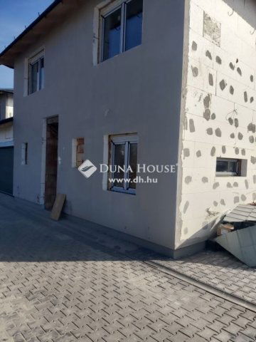 Eladó ikerház, Vecsésen 119 M Ft, 6 szobás