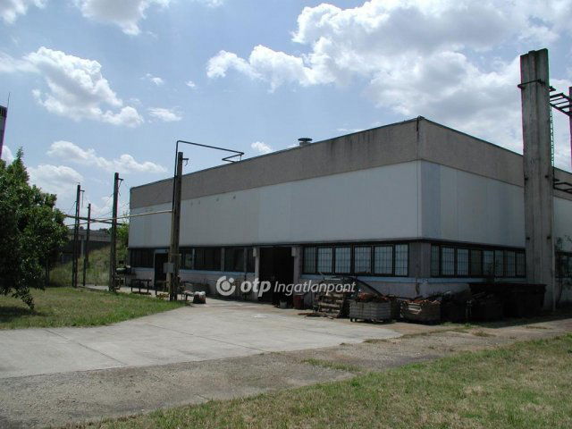 Eladó ipari ingatlan, Berettyóújfaluban 129.9 M Ft
