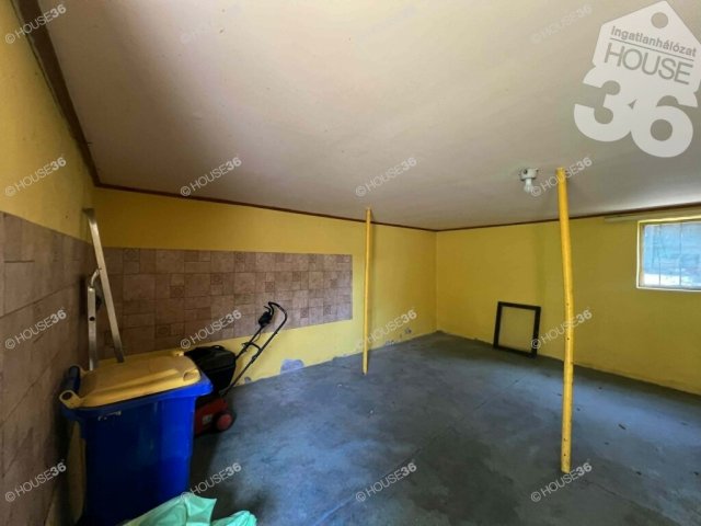Eladó családi ház, Tiszakécskén 58.8 M Ft, 4 szobás