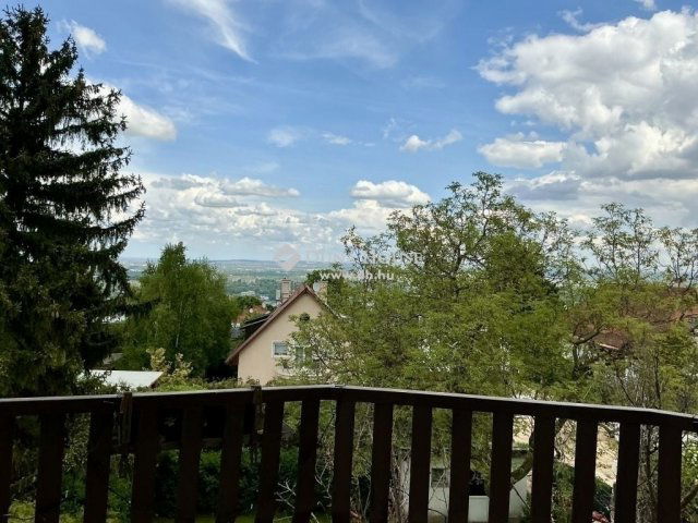 Eladó családi ház, Budapesten, III. kerületben 379 M Ft