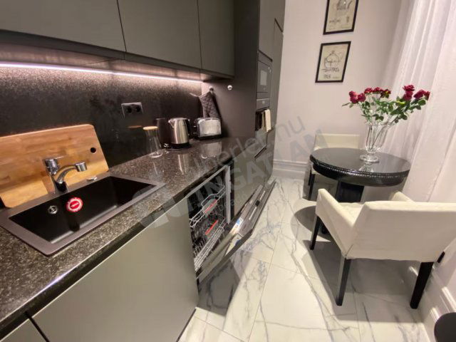 Kiadó téglalakás, albérlet, VI. kerületben, Dessewffy utcában