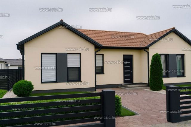 Eladó családi ház, Kiskunlacházán 84 M Ft, 5 szobás